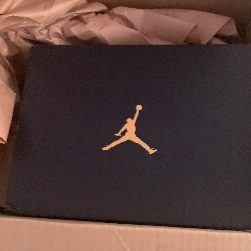 Jordan cherry 11s kids